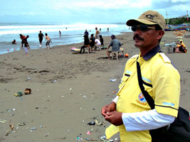 Mang Aso, Potret Pemotret Wisata Pantai Pangandaran