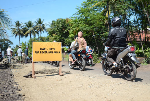 Jalur Alternatif Hindari Perbaikan Jalan