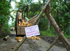 Jalan ke TPA Diblokir