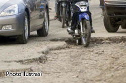 Kondisi Jalur Alternatif Kabupaten Tasikmalaya - Pangandaran Rusak Parah
