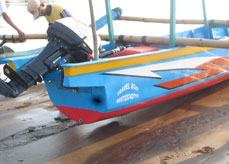 Perahu Seperti Mengejar
