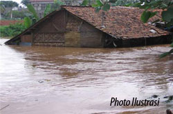 Warga Masih Mengungsi