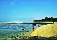 Indahnya Pantai Karapyak