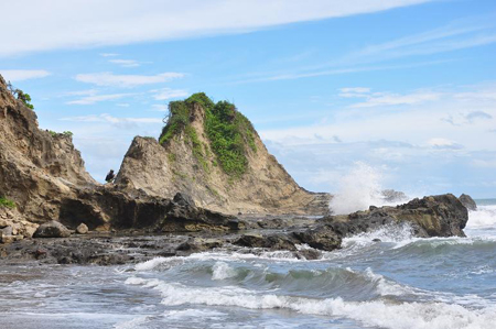 Pantai Karang Nini