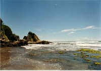 Pantai Keusik Luhur