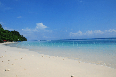 Pantai Pasir Putih Pangandaran Selalu Cantik