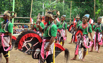 Mengenal Budaya Dan Kesenian Kuda Lumping