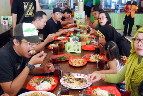 Tips Bukber Bareng Teman di Pangandaran