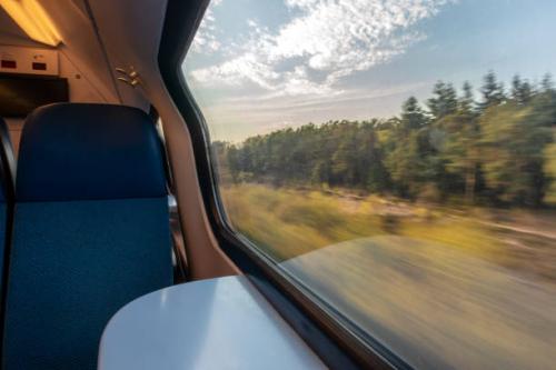 5 Keuntungan Traveling dengan Kereta: Lebih Nyaman