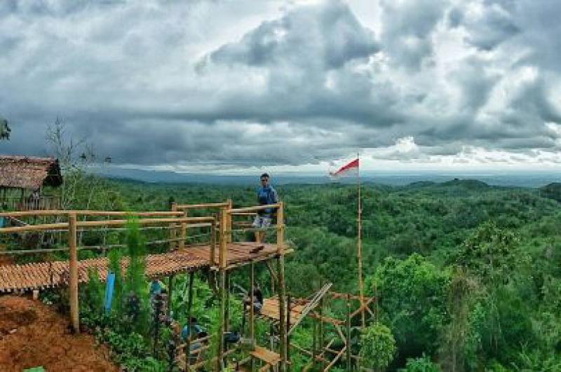 ​Bukit Pilar Surga Tersembunyi di Ketinggian Pangandaran