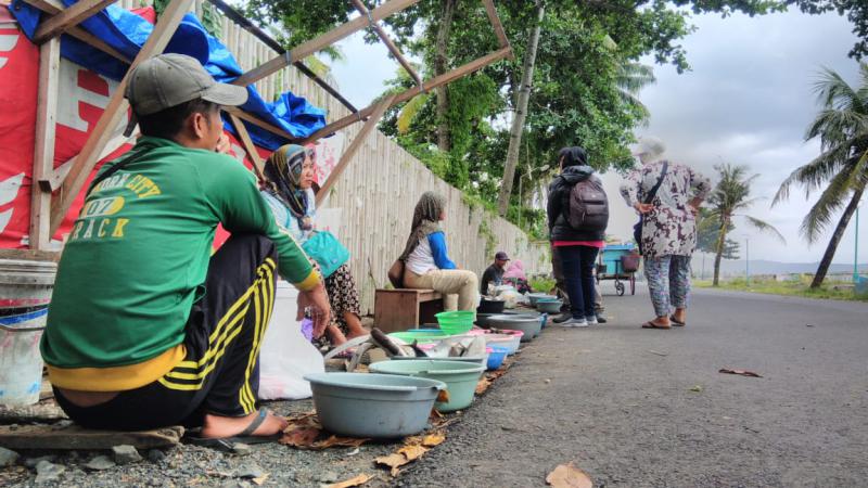 Pasar Ikan Dadakan di Pantai Timur Pangandaran