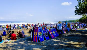 Aktifitas Para Pengunjung dan Pelaku Wisata Pantai Barat Pangandaran