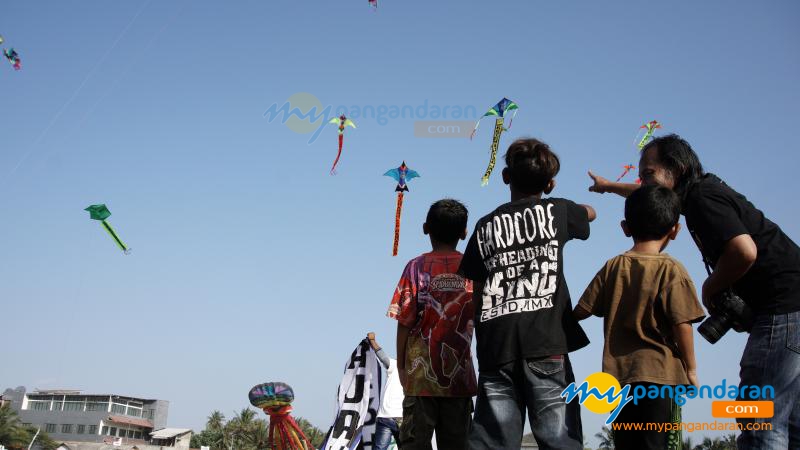 Dokumentasi Foto Kemeriahan Pangandaran International Kite Festival 2019