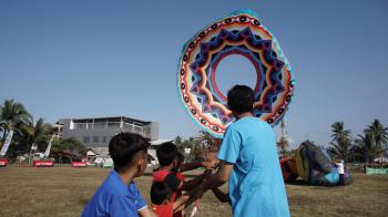 Dokumentasi Foto Kemeriahan Pangandaran International Kite Festival 2019