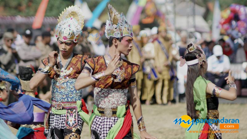 Dokumentasi Foto Kemeriahan Pangandaran International Kite Festival 2019