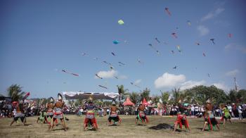 Dokumentasi Foto Kemeriahan Pangandaran International Kite Festival 2019