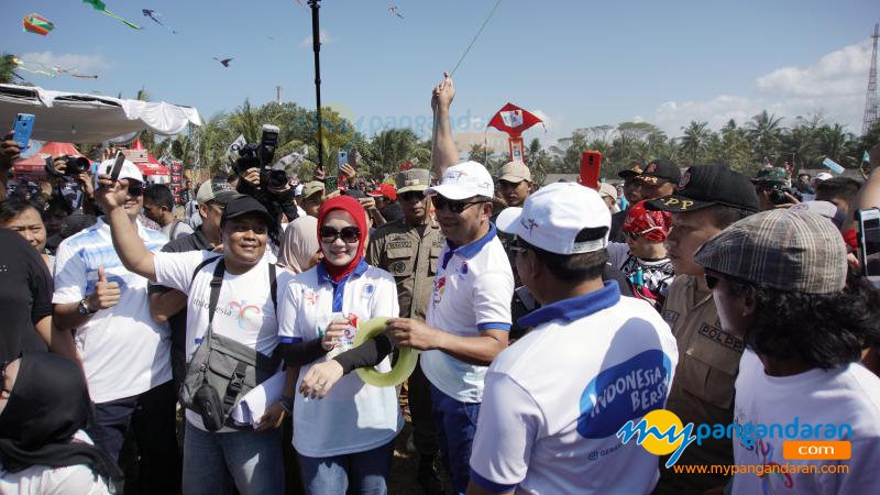 Dokumentasi Foto Kemeriahan Pangandaran International Kite Festival 2019