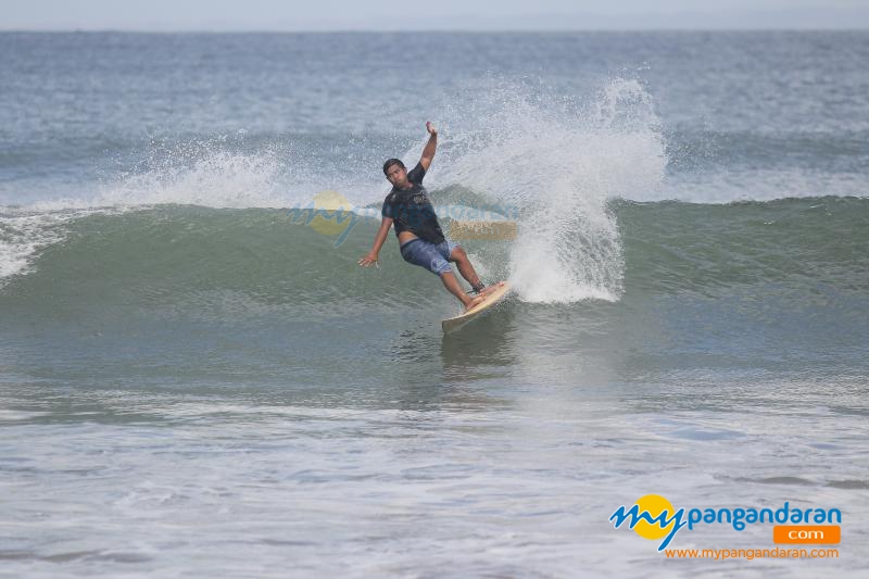 Dokumentasi Surfing Sebagai Kegiatan Balawista Pangandaran Saat PPKM