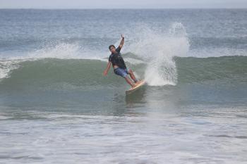 Dokumentasi Surfing Sebagai Kegiatan Balawista Pangandaran Saat PPKM