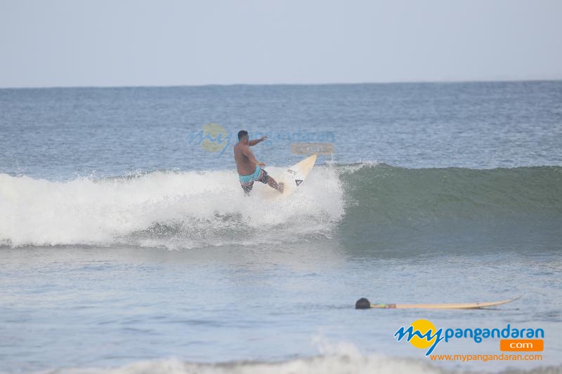 Dokumentasi Surfing Sebagai Kegiatan Balawista Pangandaran Saat PPKM