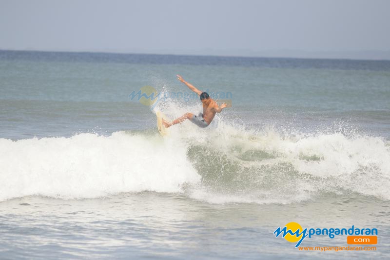 Dokumentasi Surfing Sebagai Kegiatan Balawista Pangandaran Saat PPKM