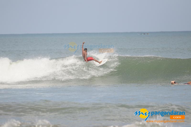 Dokumentasi Surfing Sebagai Kegiatan Balawista Pangandaran Saat PPKM