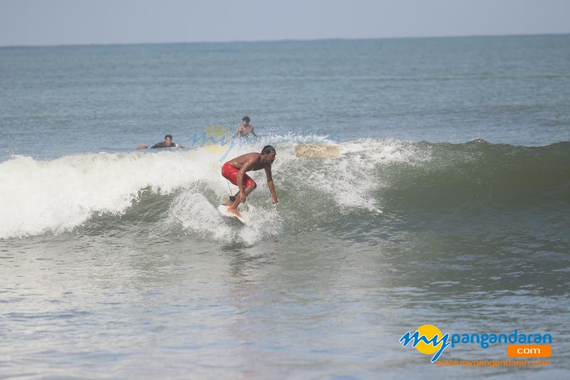 Dokumentasi Surfing Sebagai Kegiatan Balawista Pangandaran Saat PPKM