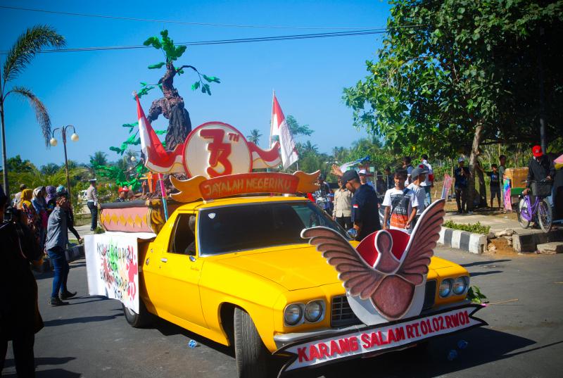 Galeri Kemeriahan Karnaval Seni dan Budaya HUT RI ke-73