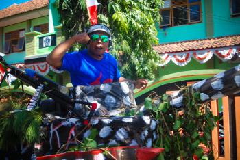 Galeri Kemeriahan Karnaval Seni dan Budaya HUT RI ke-73