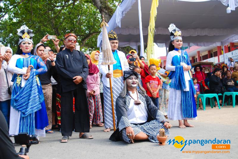 Hajat Laut  Tradisi Masyarkat Basisir Pangandaran 2018