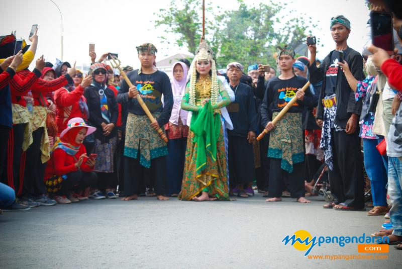 Hajat Laut  Tradisi Masyarkat Basisir Pangandaran 2018