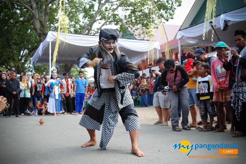 Hajat Laut  Tradisi Masyarkat Basisir Pangandaran 2018