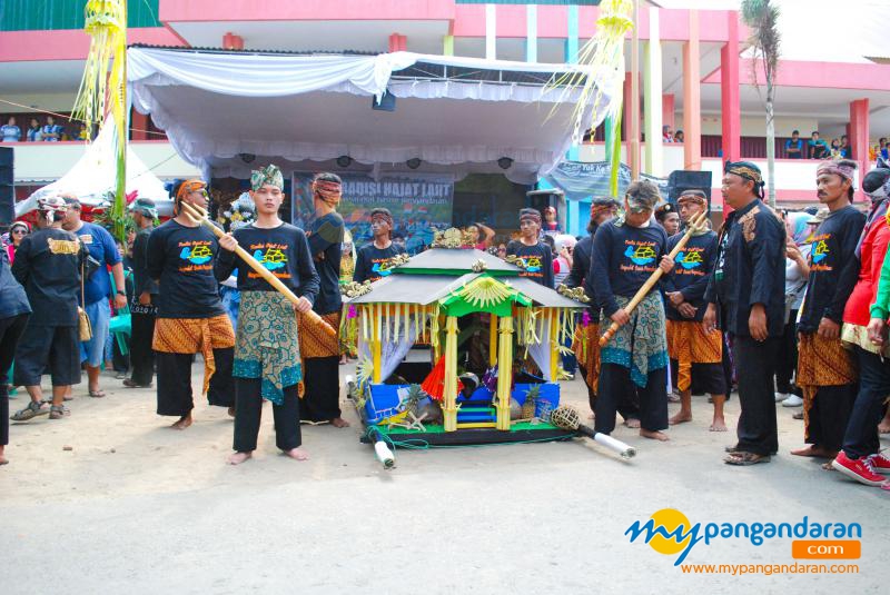 Hajat Laut  Tradisi Masyarkat Basisir Pangandaran 2018