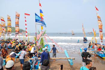 Hajat Laut  Tradisi Masyarkat Basisir Pangandaran 2018