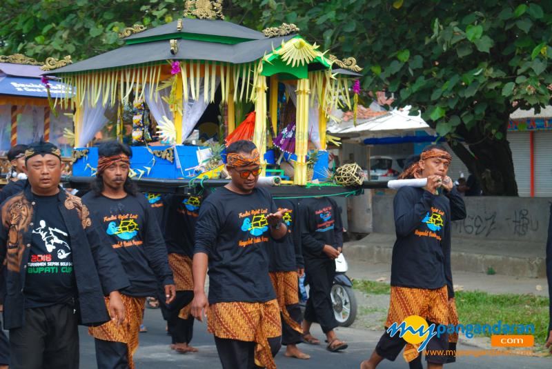 Hajat Laut  Tradisi Masyarkat Basisir Pangandaran 2018