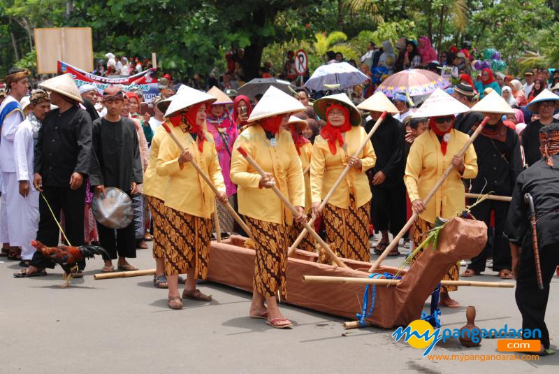 Karnaval Budaya Dalam Rangka MIlangkala ke-6 Kabupaten Pangandaran 