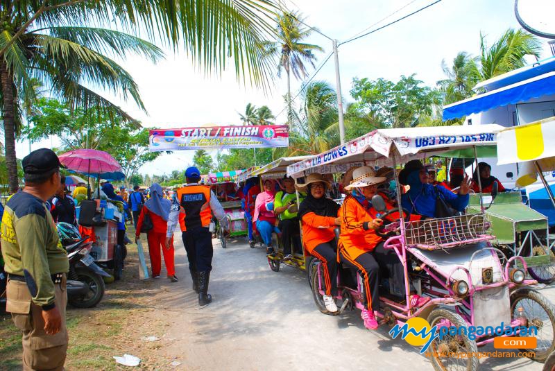 kemeriahan Sepeda Santai HUT PGRI ke-73