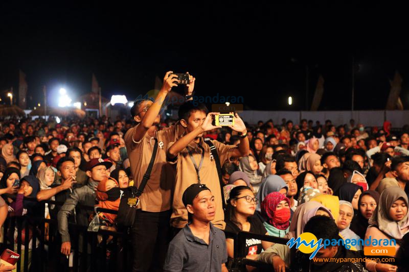 Konser Armada dan Bella Nova di Pangandaran