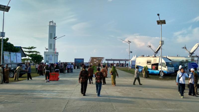 Memotret Persiapan Kedatangan Presiden Jokowi di Pelabuhan Cikidang