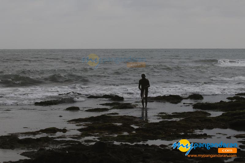 Menikmati Keindahan Sore di Pantai Karang Nini Pangandaran