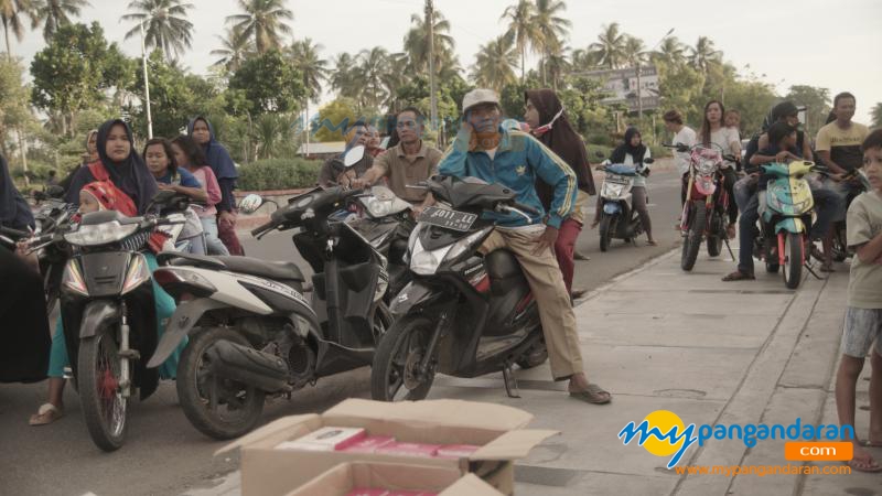 Ngabuburit Sambil Dangdutan di Grand Pangandaran