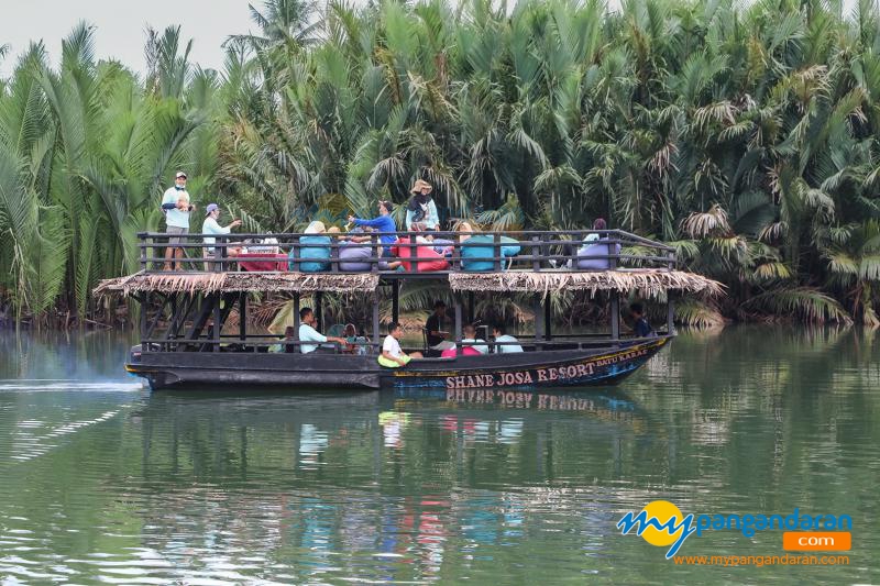 Potret Indahnya Pemandangan Sungai Cijulang