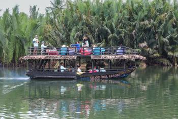 Potret Indahnya Pemandangan Sungai Cijulang