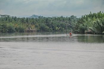 Potret Indahnya Pemandangan Sungai Cijulang