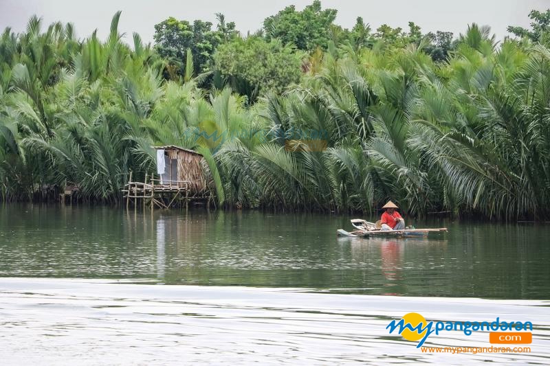 Potret Indahnya Pemandangan Sungai Cijulang