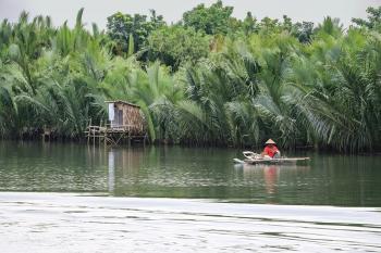 Potret Indahnya Pemandangan Sungai Cijulang