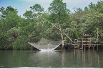 Potret Indahnya Pemandangan Sungai Cijulang