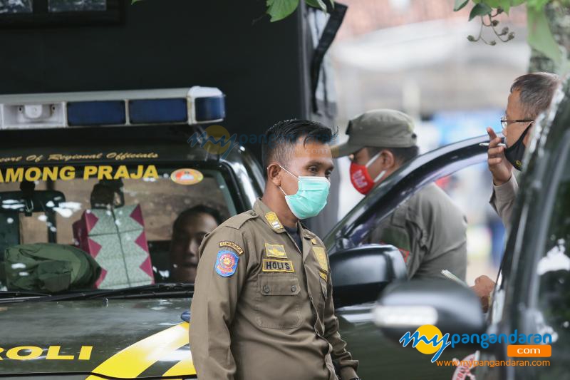 Potret Ratusan TNI dan Polri Amankan Jalannya Rapat Pleno KPU Penetapan Bupati Pangandaran Terpilih