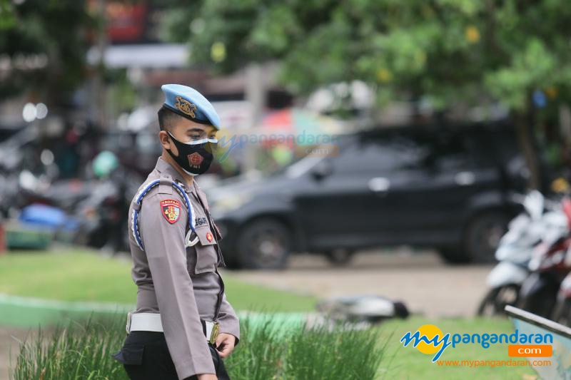 Potret Ratusan TNI dan Polri Amankan Jalannya Rapat Pleno KPU Penetapan Bupati Pangandaran Terpilih