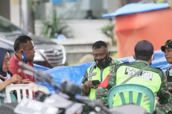 Potret Ratusan TNI dan Polri Amankan Jalannya Rapat Pleno KPU Penetapan Bupati Pangandaran Terpilih